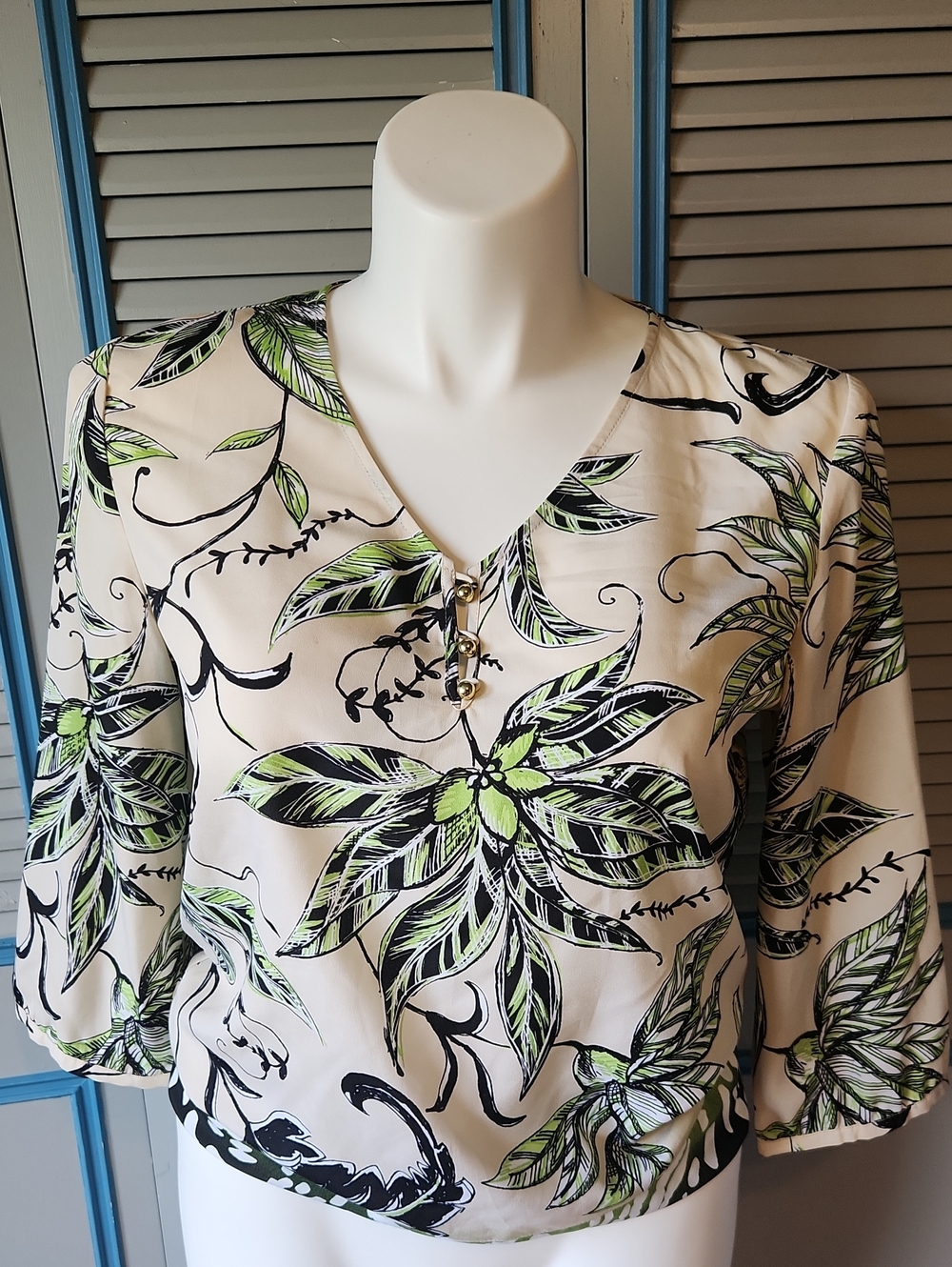 Chico’s Cream Green Leaf Print Blouse
